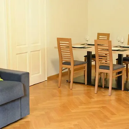 Ferienwohnung Daniela Apartment *